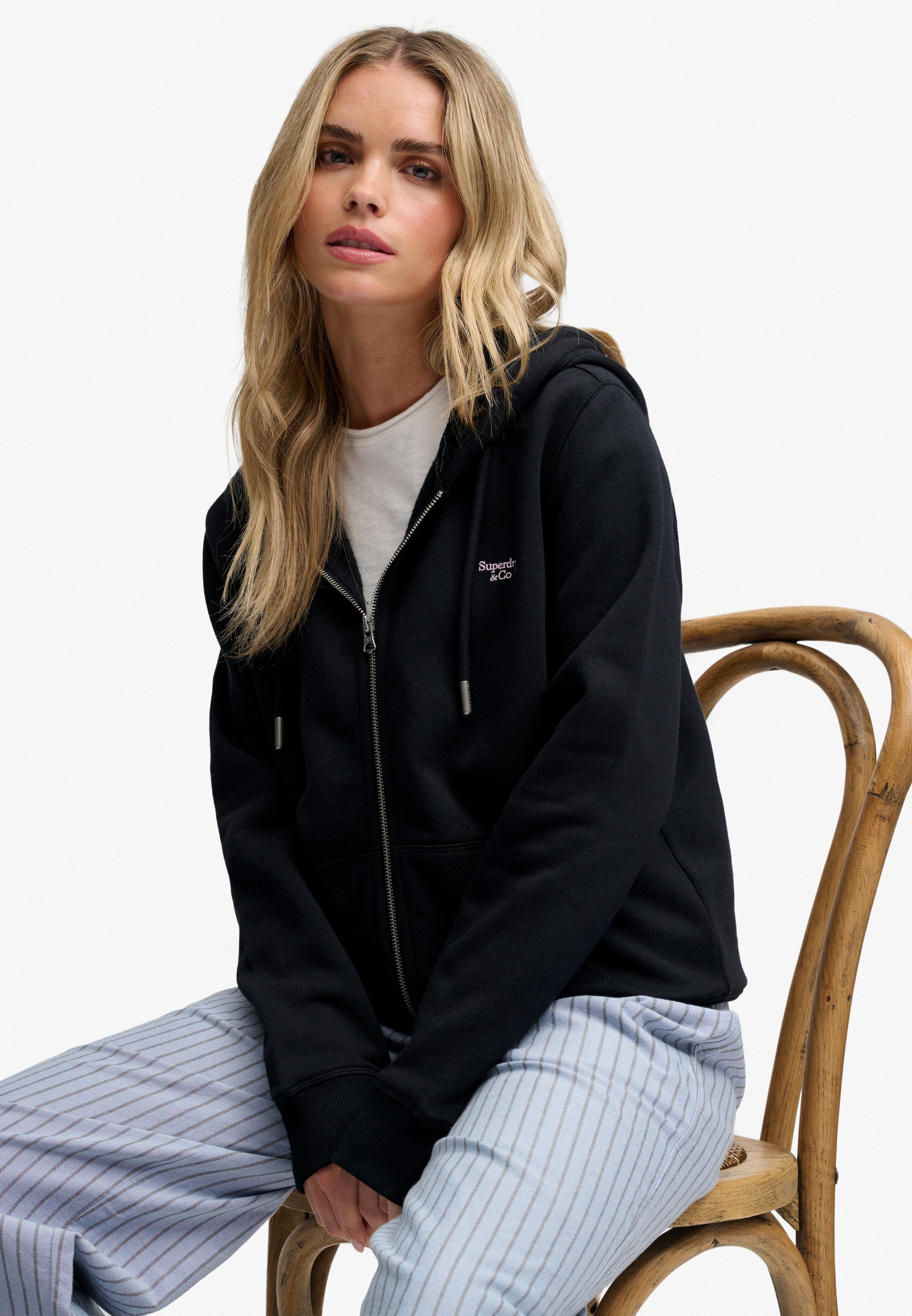 Superdry Kapuzensweatjacke »SIGNATURE EMB ZIPHOOD« Baumwollmischung, relaxed fit