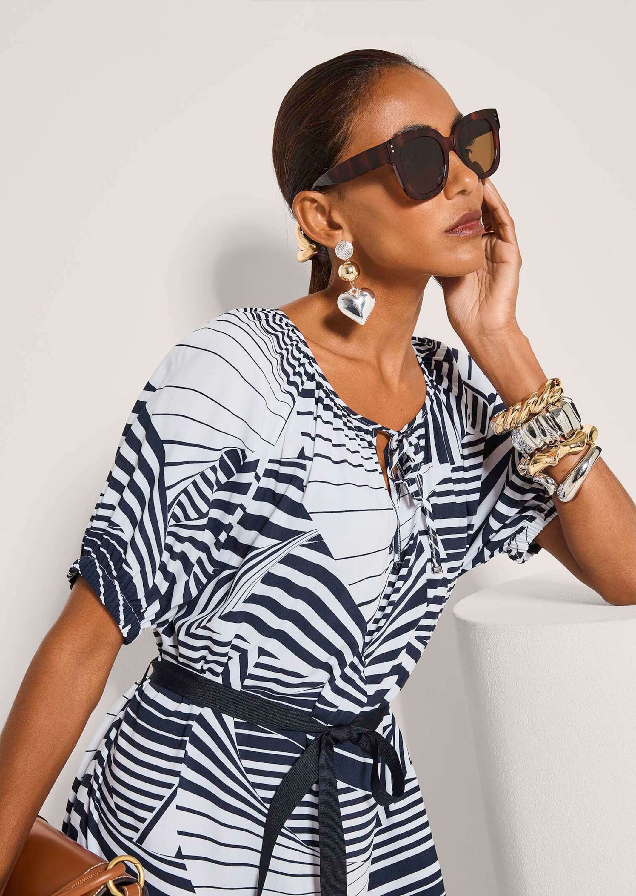 MADELEINE Midikleid »Sommerkleid Druckkleid mit grafischem Muster«