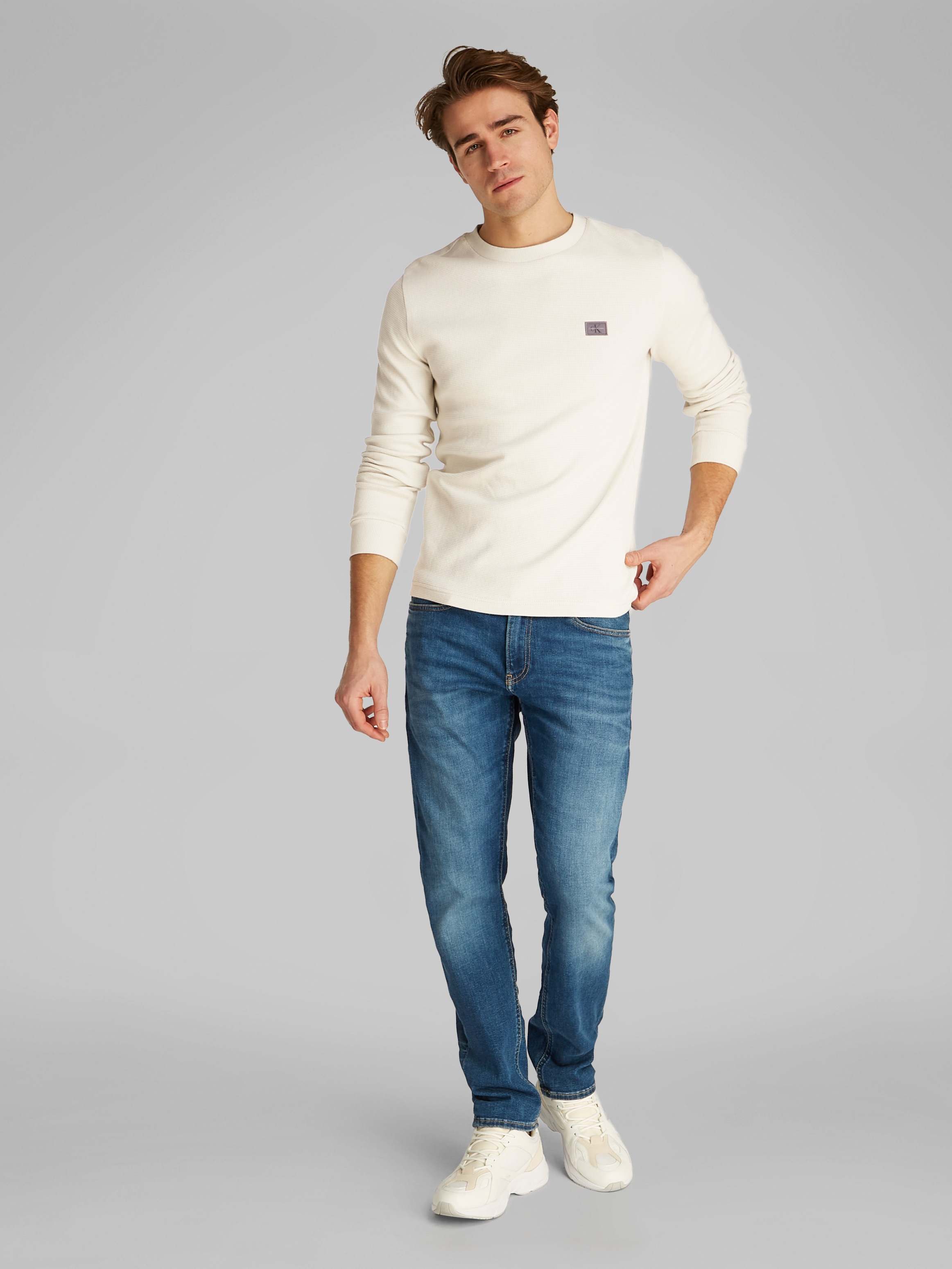 Calvin Klein Jeans Langarmshirt »WOVEN LABEL WAFFLE LS TEE«, Logodruck