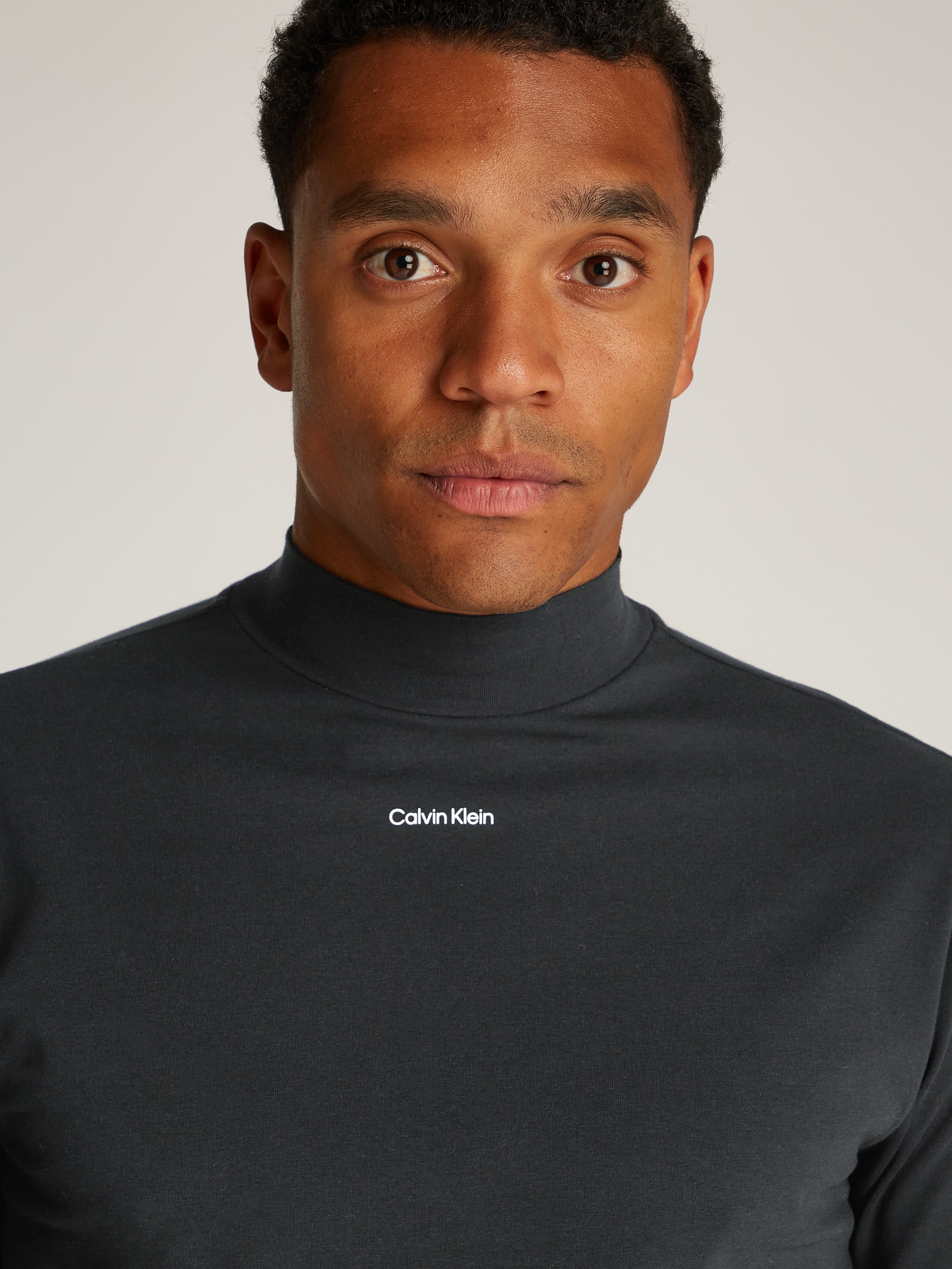 Calvin Klein Stehkragenshirt »NANO LOGO LS MOCK T-SHIRT«, mit Logoprint