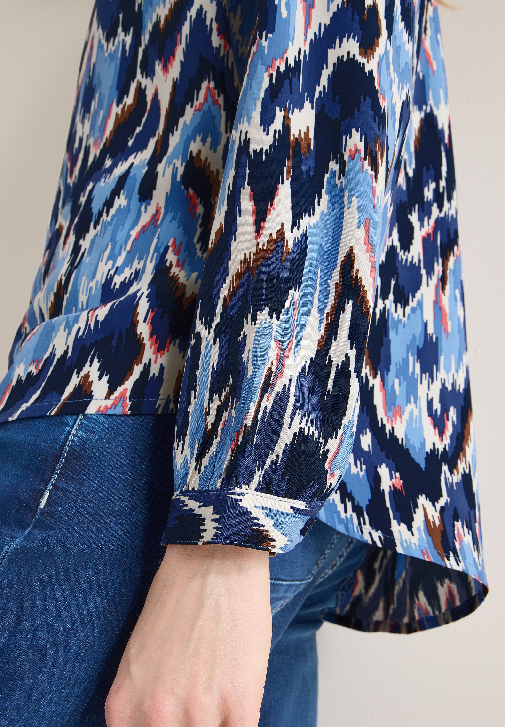 Cecil Langarmbluse mit grafischem Print und Reißverschluss