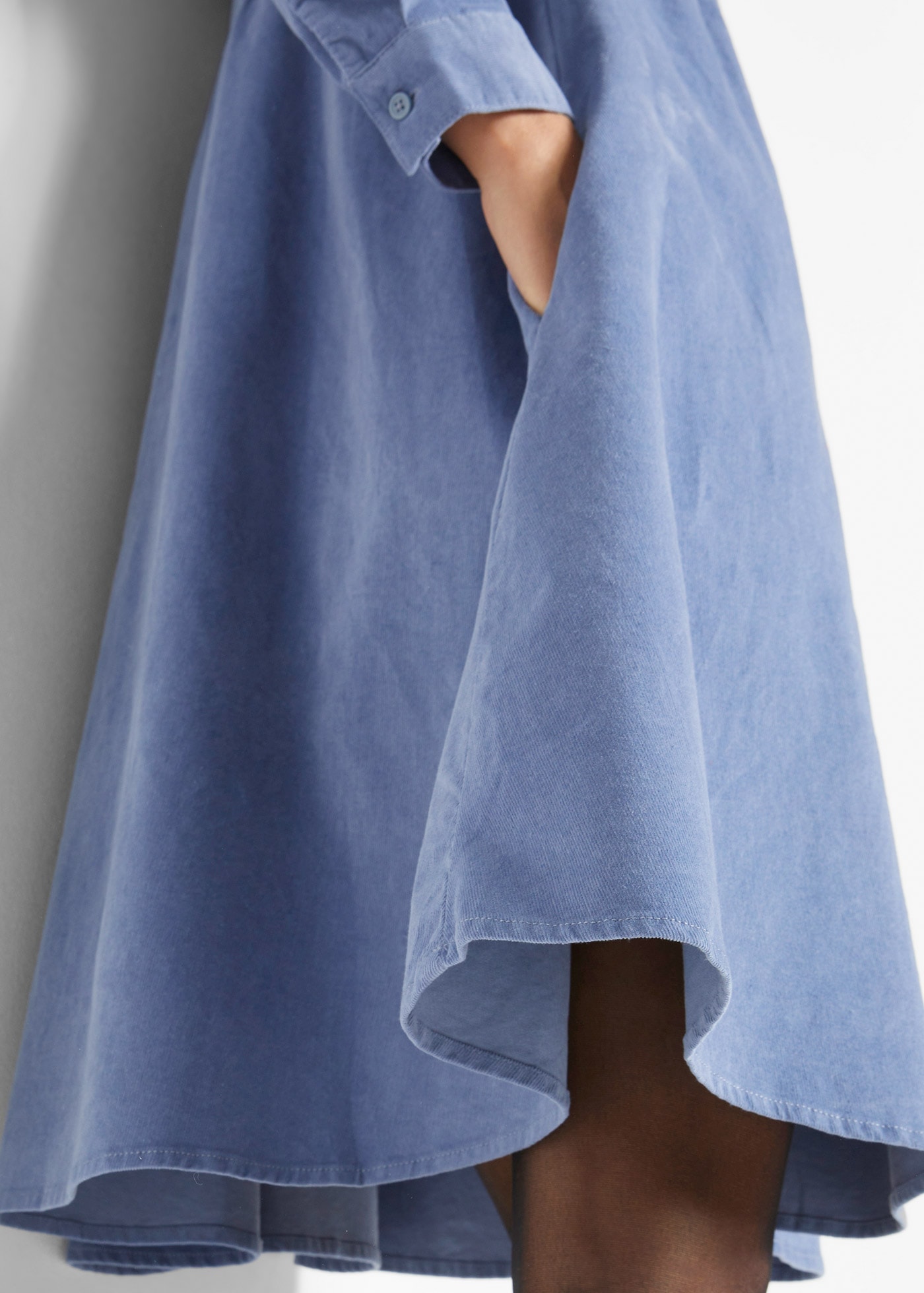 bonprix Midikleid »Kleid aus Baumwollcord« für entspannten Look, aus weichem Baumwollcord, mit Elasthan-Anteil