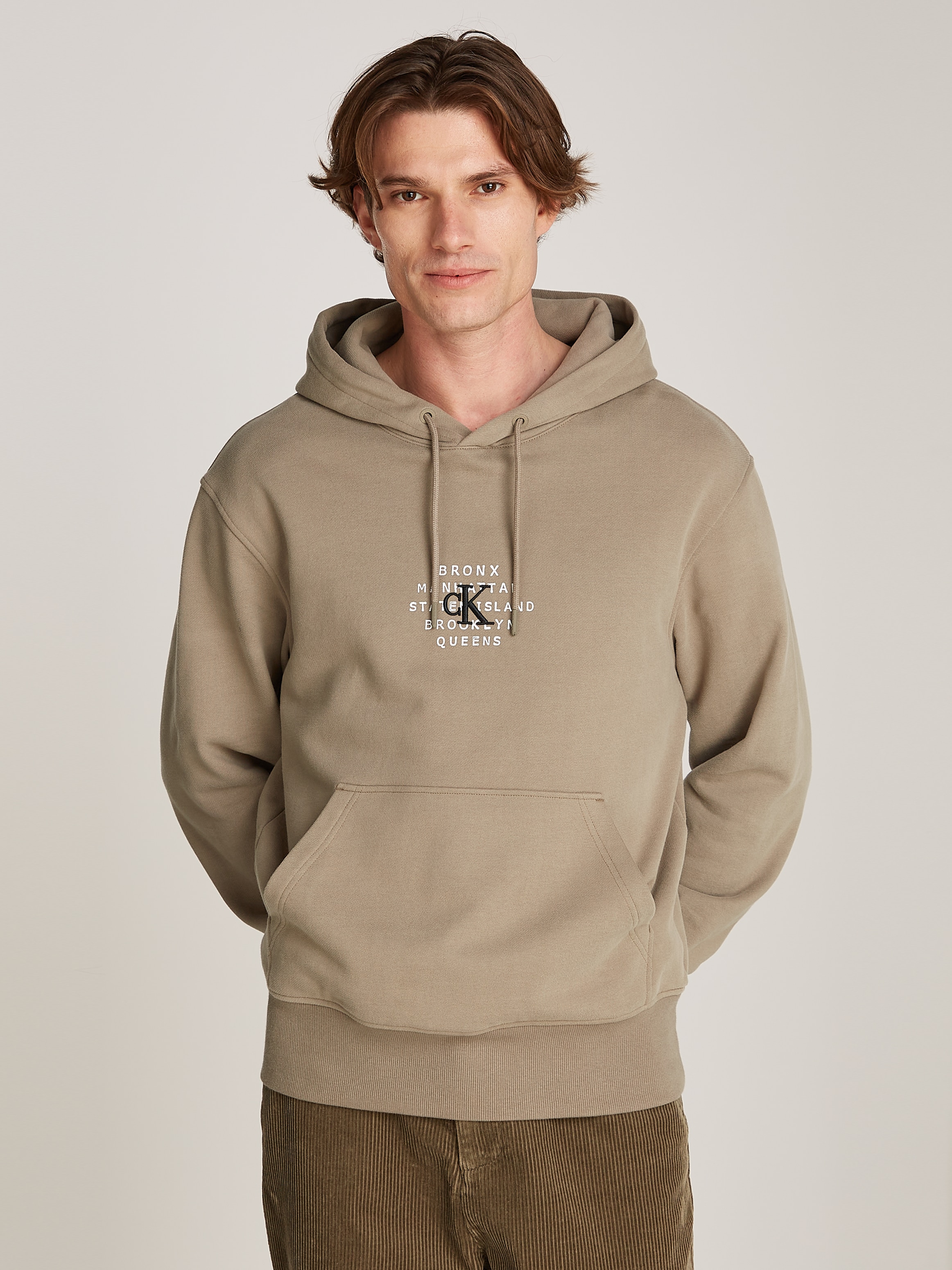 Sweatshirt »NYC STAMP GRAPHIC HOODIE«, mit Logostickerei