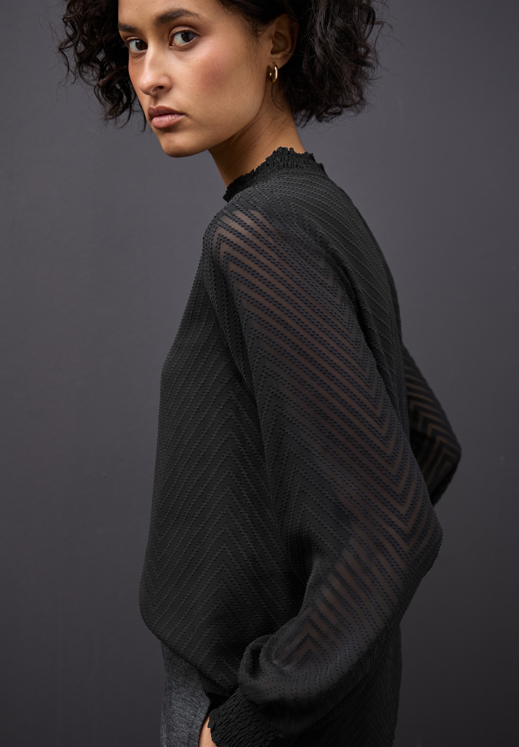 STREET ONE Chiffonbluse mit Smok-Detail