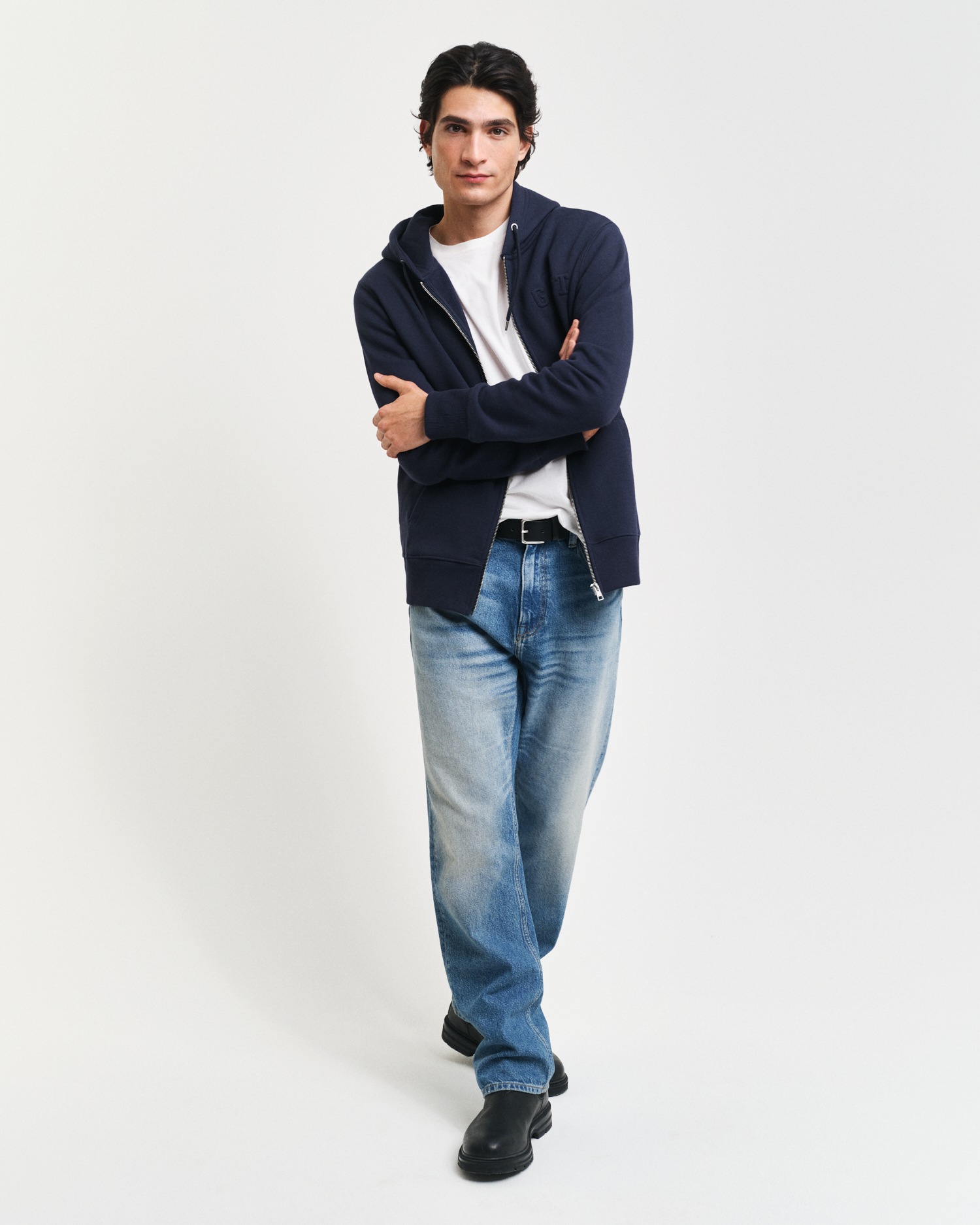 Gant Kapuzensweatjacke »EMBOSSED FULL-ZIP HOODIE«, eine erhabene GANT-Grafikprägung auf der Brust