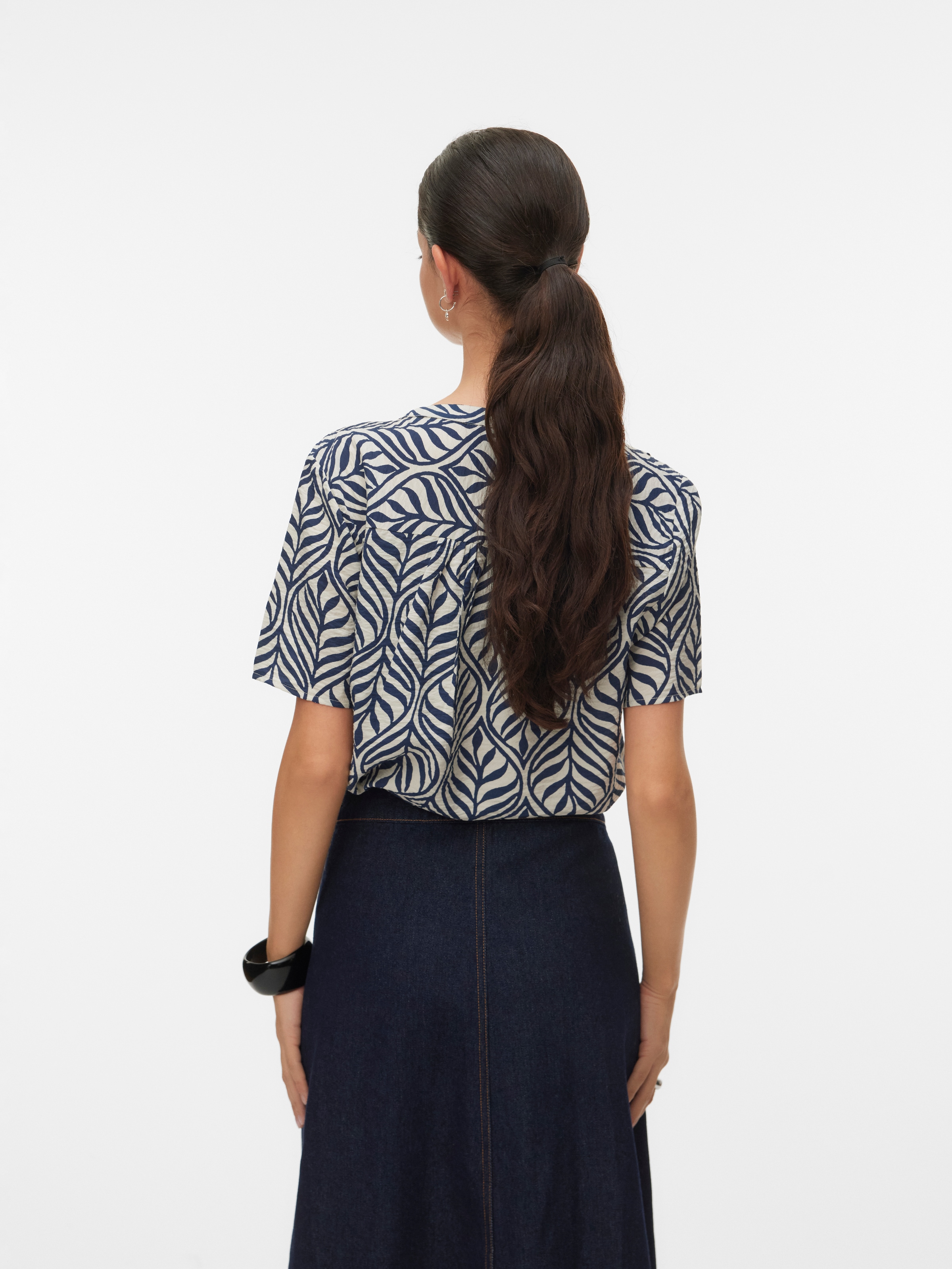 Vero Moda Shirtbluse »VMJOSIE SS V-NECK GATHERING TOP WVN GA« Viskosemischung, regular fit