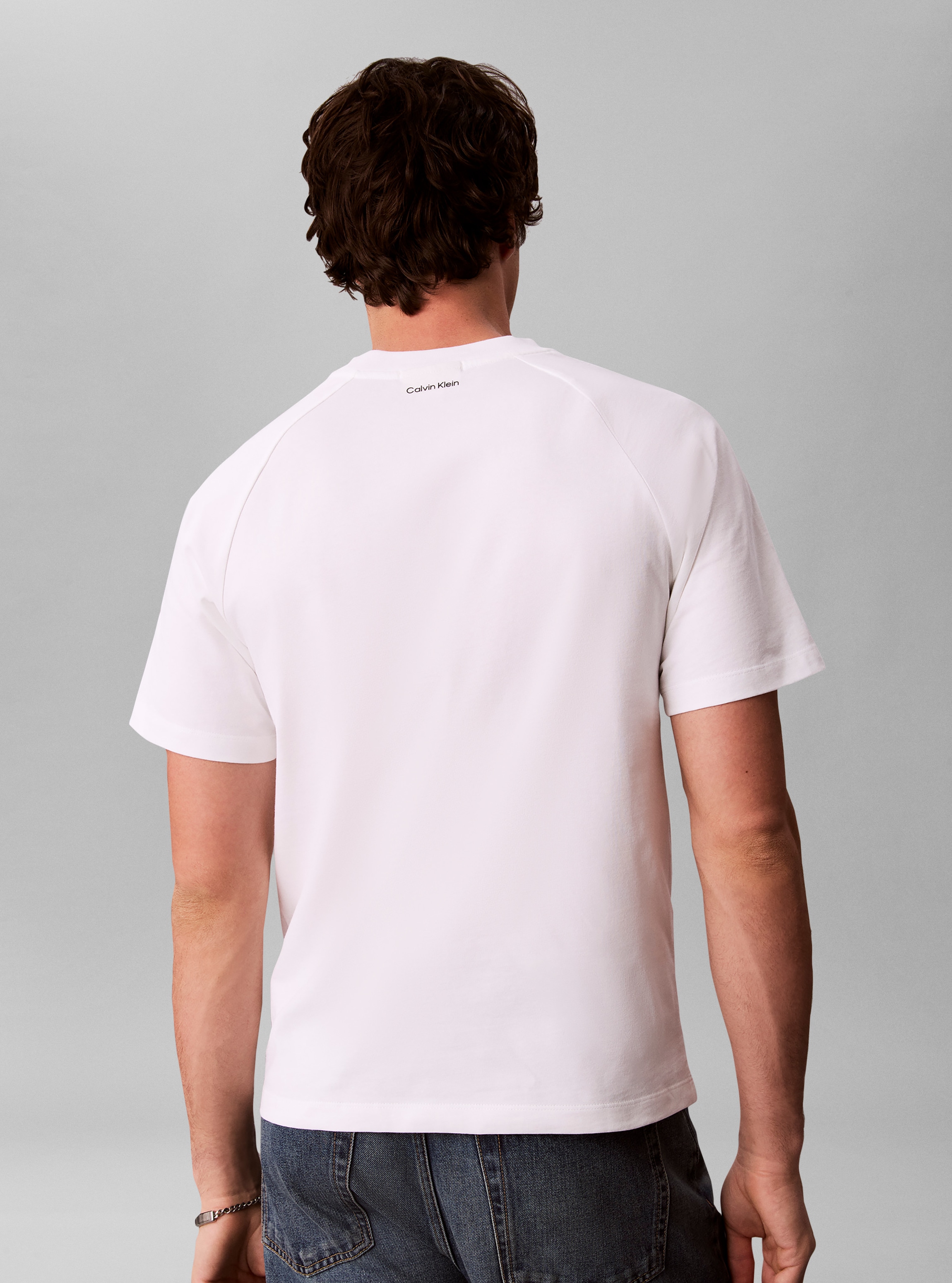 Calvin Klein Jeans T-Shirt »LOGO TAPE TEE« Regular fit, Logoschriftzug