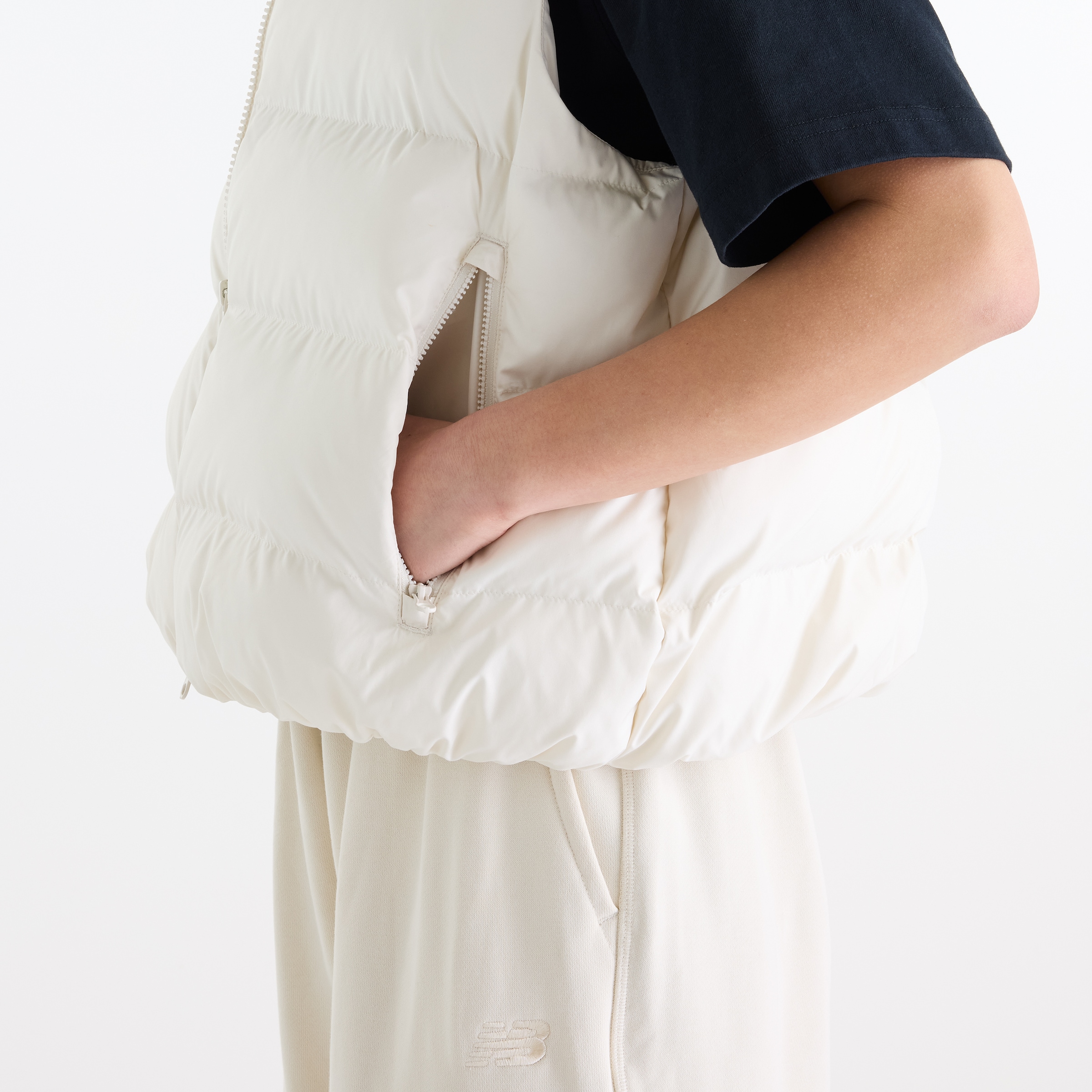 New Balance Steppweste »BOSTON PUFFER VEST« sportlicher Look, mit leichter Wattierung, aus Polyester
