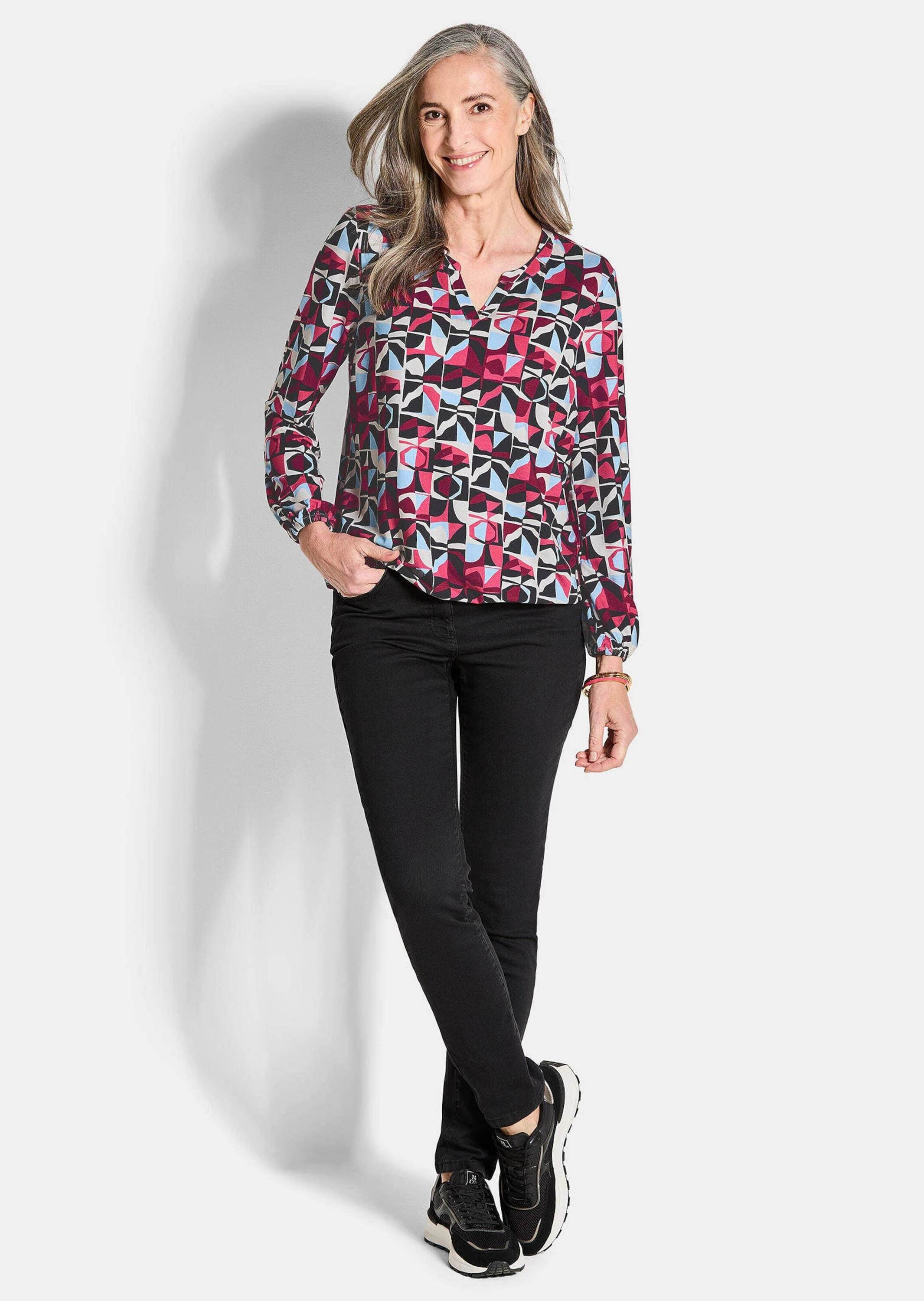 GOLDNER Print-Shirt »Kurzgröße Druckshirt aus Viskose mit Rundhals« Grafisches Dessin