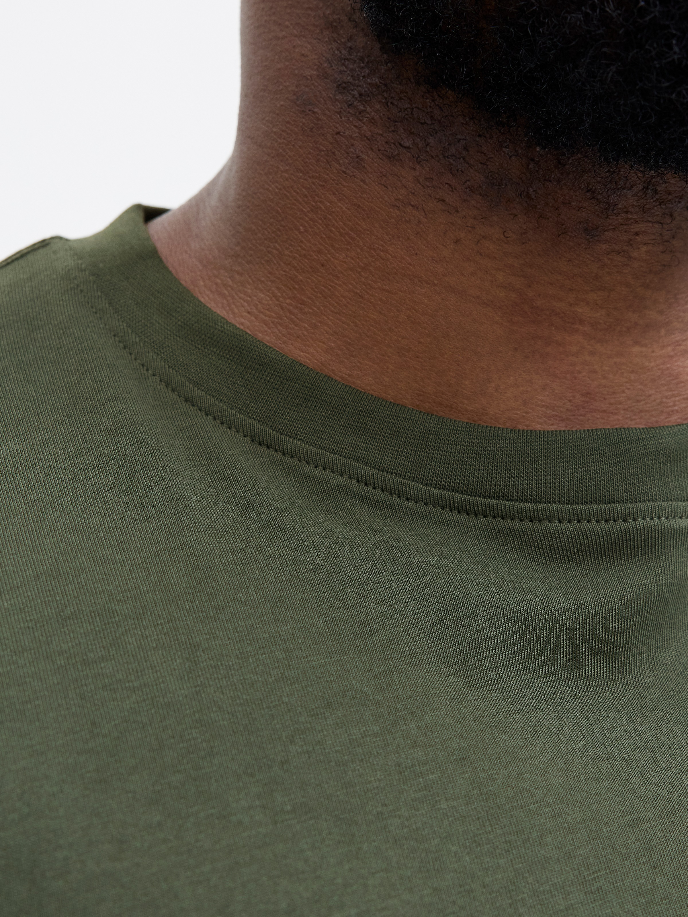 Jack & Jones PlusSize T-Shirt »JJESOHO TEE SS CREW NECK NOOS PLS«, mit Logobranding