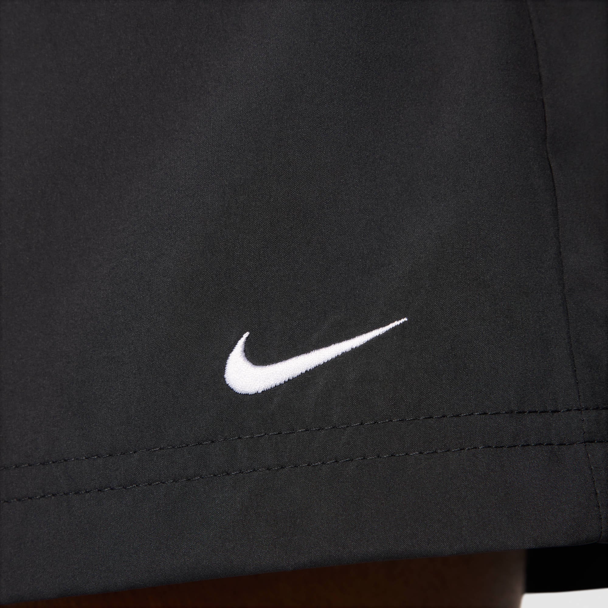Nike Sportswear Shorts »W NSW MR ESSNTL WVN SHORT«  bequeme Passform, aus Polyester
