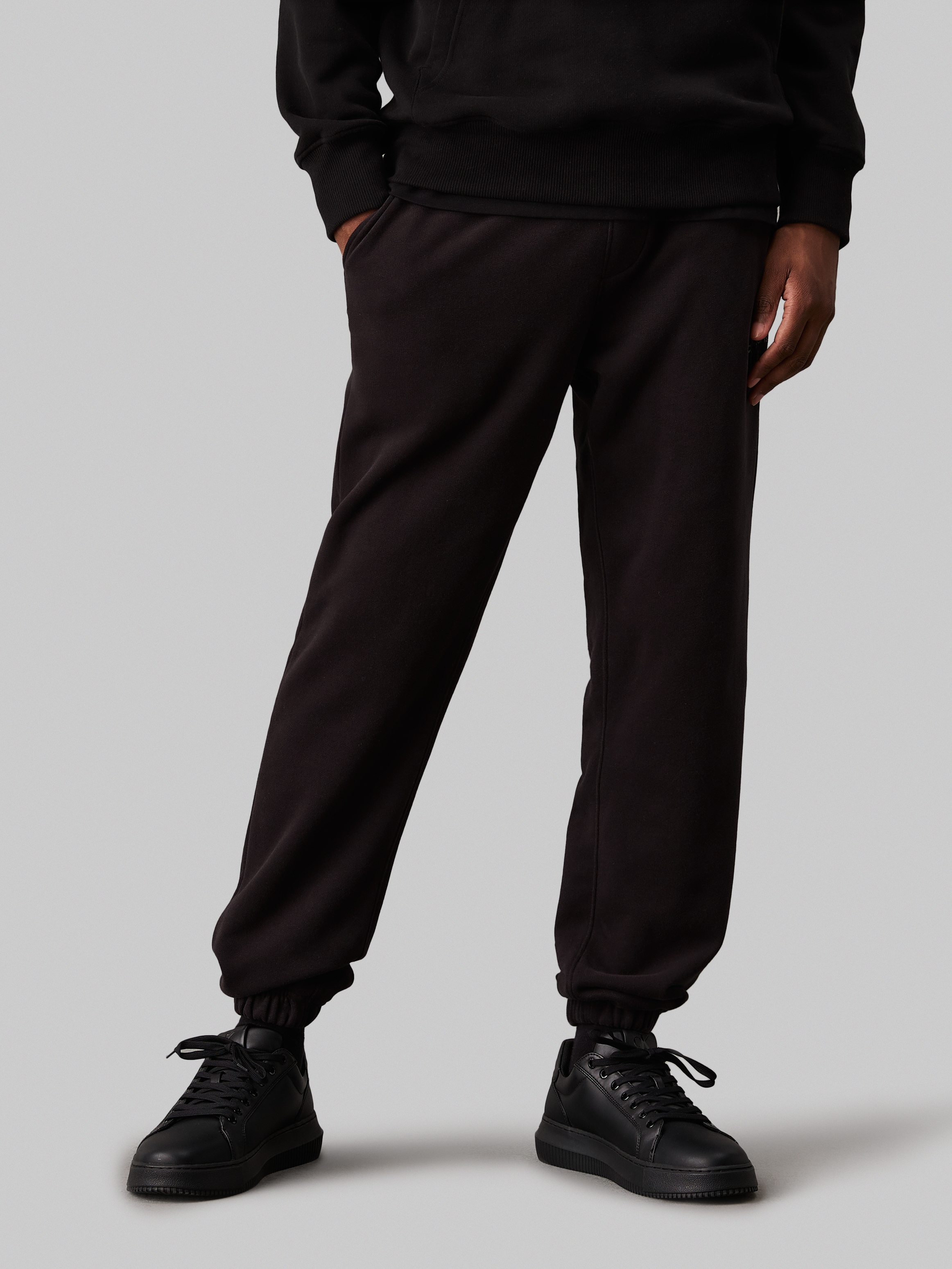 Jogginghose »CHENILLE MONOLOGO SWEATPANT«, mit Logostickerei