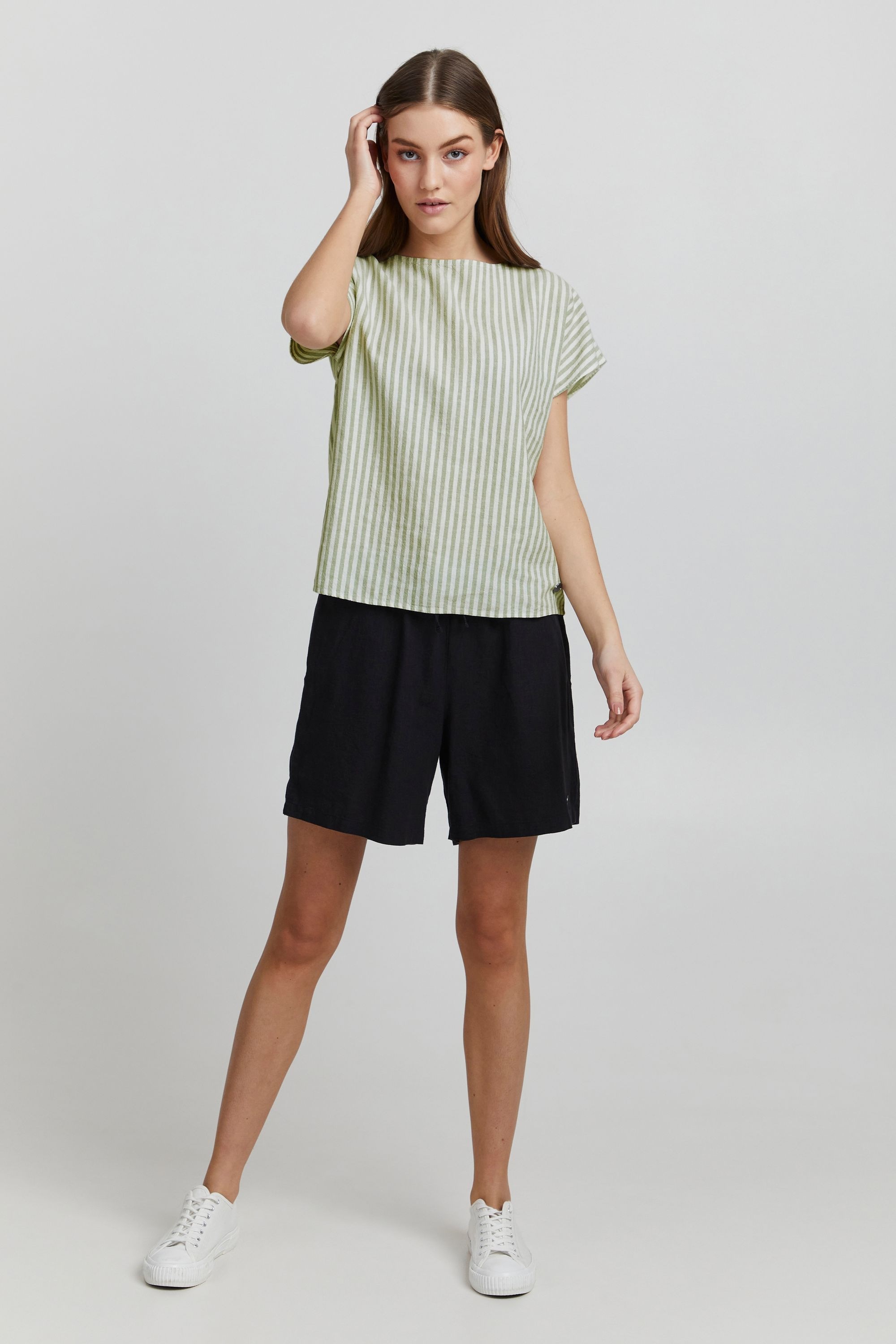 OXMO Kurzarmbluse »Kurzarmbluse OXArnora«