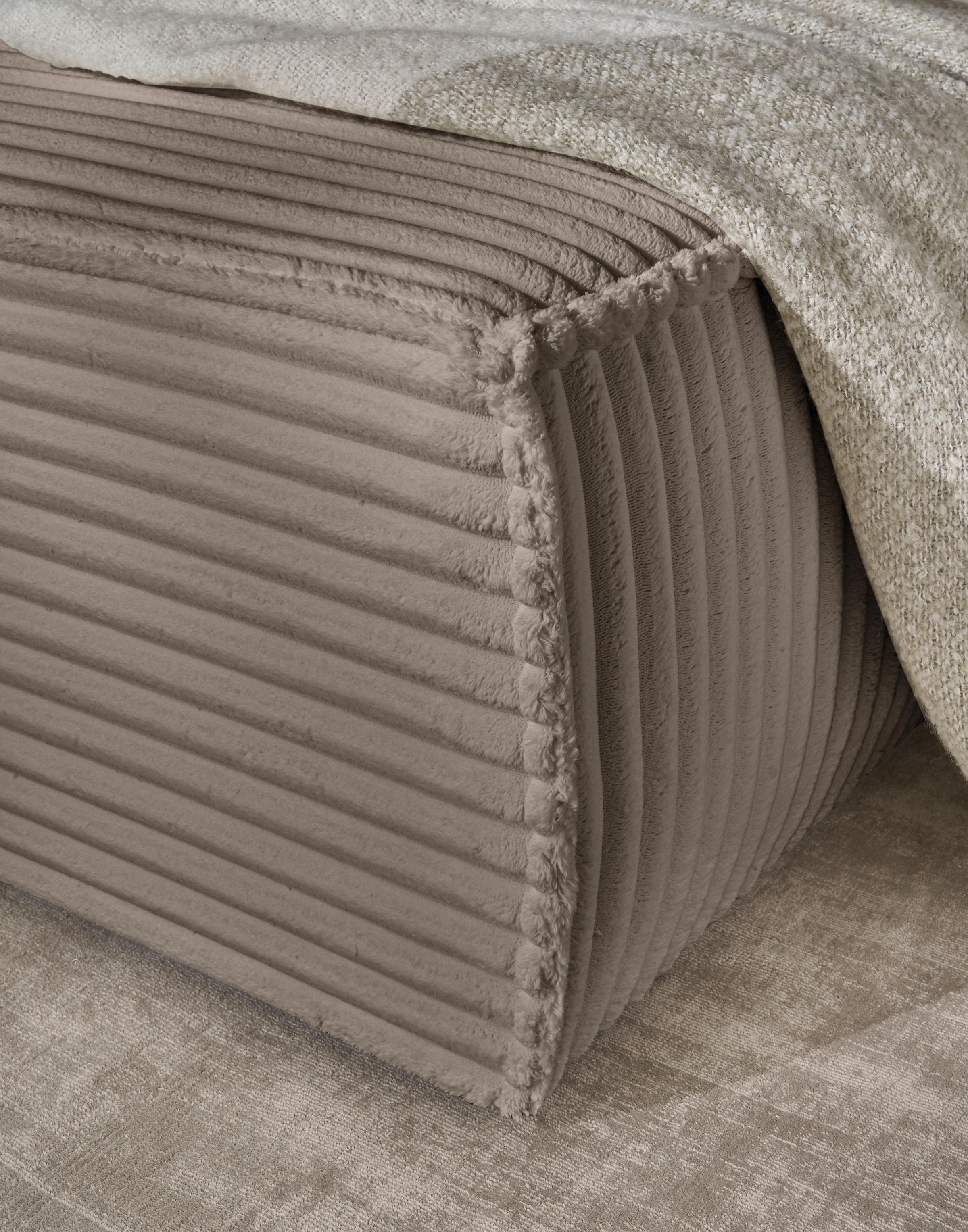 andas Ecksofa »Finnley Schlafsofa 267 cm in Bouclé, Struktur fein u. Cord, L-Form,«, Schlaffunktion m. Bettkasten (136/210 cm), Bouclé, Struktur und Cord
